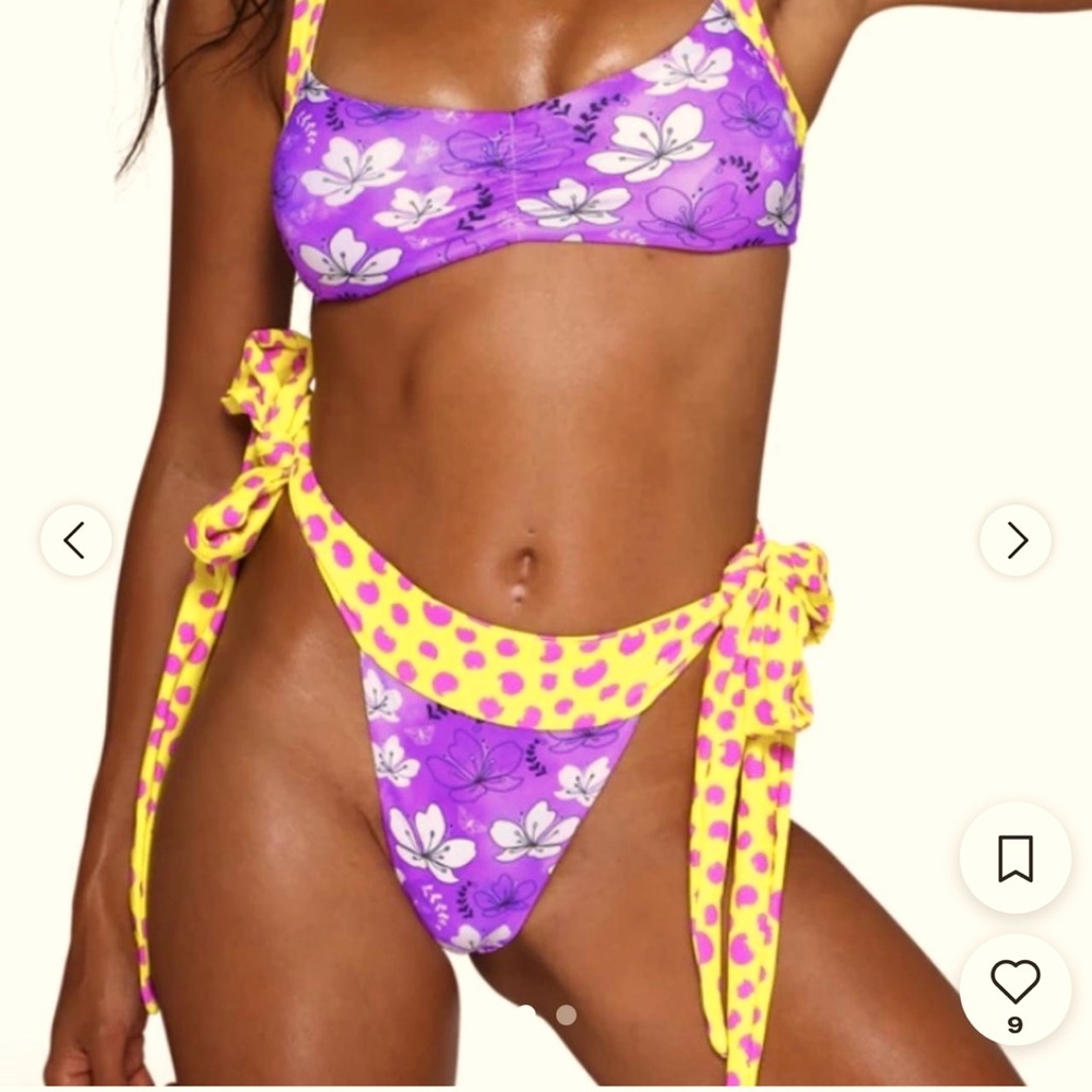 Moana Bikini Chewy Cheesecake size medium